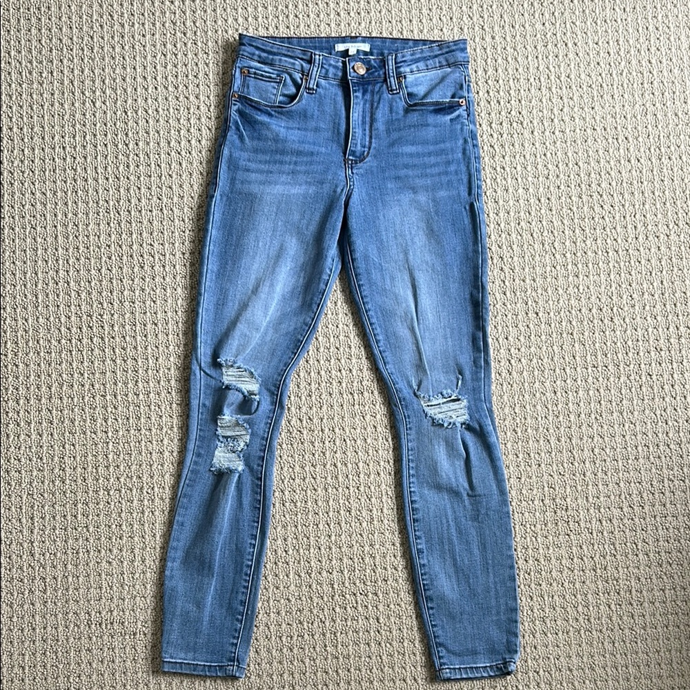 Women's STS Blue Distressed  Skinny Jeans, size 27